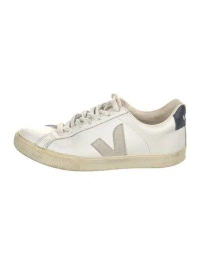 Pre-owned Veja Leather Graphic Print Sneakers In White