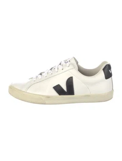 Pre-owned Veja Leather Graphic Print Sneakers In White