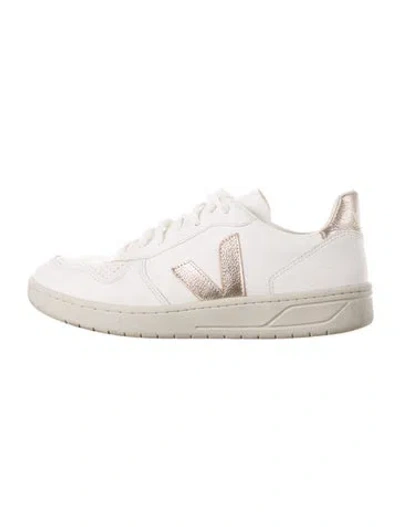 Pre-owned Veja Leather Graphic Print Sneakers In White