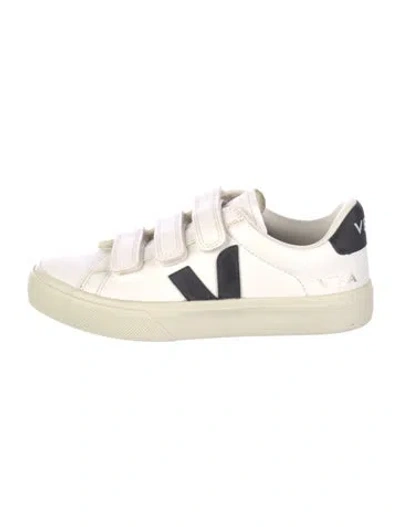 Pre-owned Veja Leather Graphic Print Sneakers In White