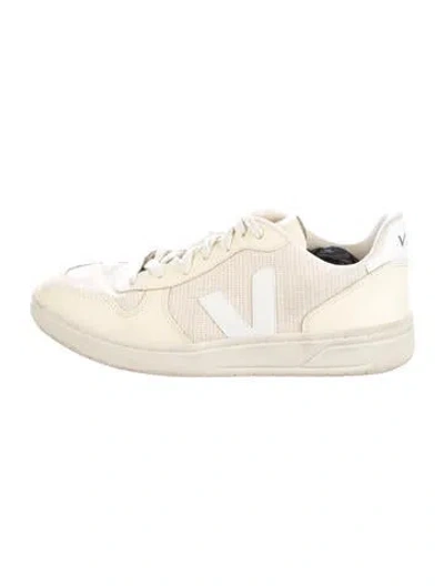 Pre-owned Veja Leather Patterned Sneakers In White