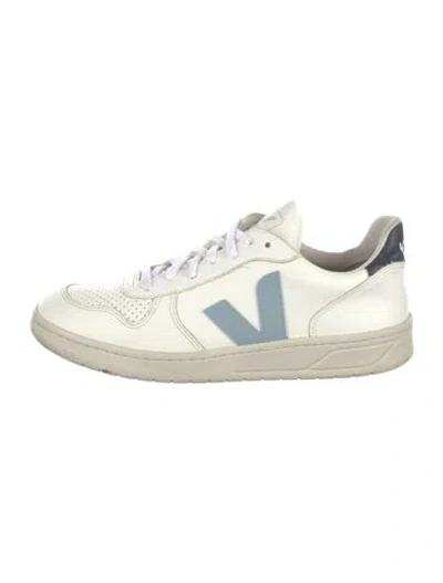 Pre-owned Veja Leather Patterned Sneakers In White