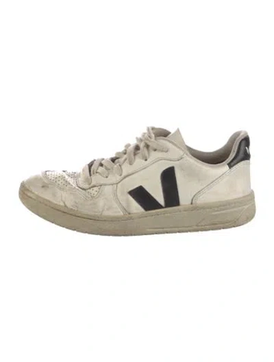 Pre-owned Veja Leather Printed Sneakers In Multi
