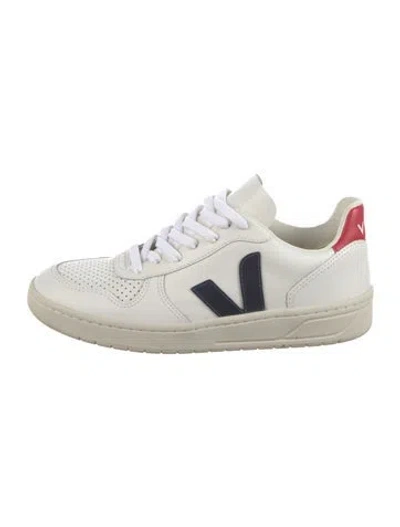 Pre-owned Veja Leather Printed Sneakers In White