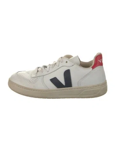 Pre-owned Veja Leather Printed Sneakers In White