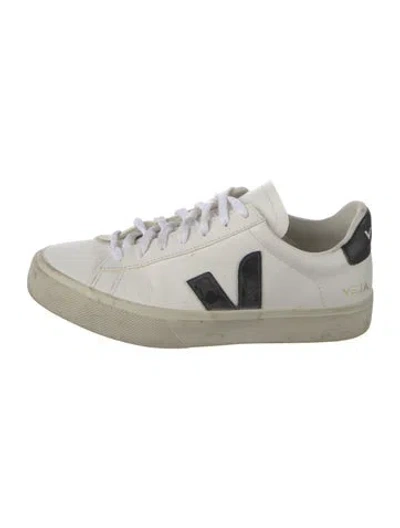 Pre-owned Veja Leather Printed Sneakers In White