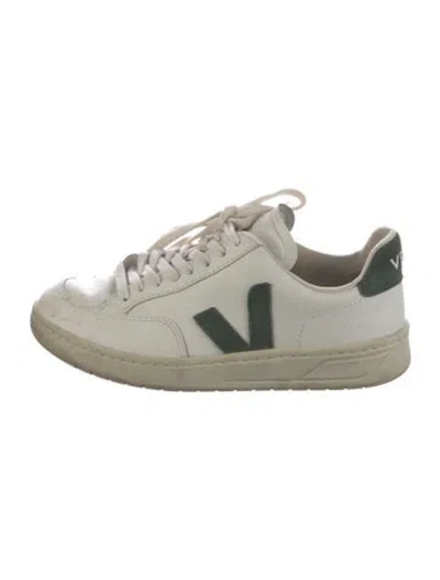 Pre-owned Veja Leather Printed Sneakers In White