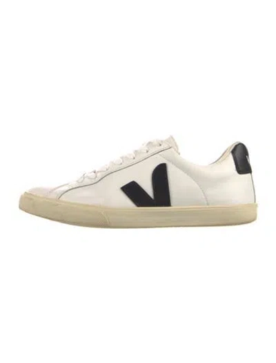 Pre-owned Veja Leather Printed Sneakers In White