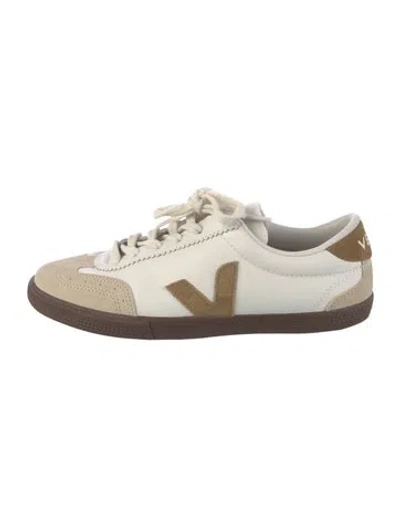 Pre-owned Veja Leather Printed Sneakers In White
