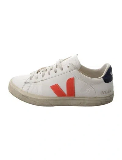 Pre-owned Veja Leather Printed Sneakers In White