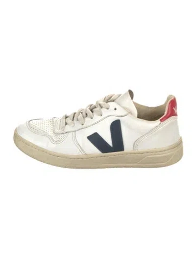 Pre-owned Veja Leather Printed Sneakers In White