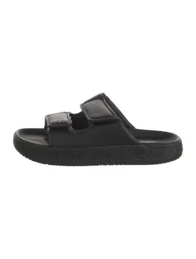 Pre-owned Veja Leather Slides In Black