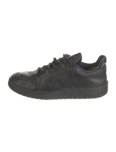 Pre-owned Veja Leather Sneakers In Black