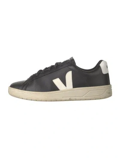 Pre-owned Veja Leather Sneakers In Black