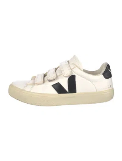 Pre-owned Veja Leather Sneakers In Black/white