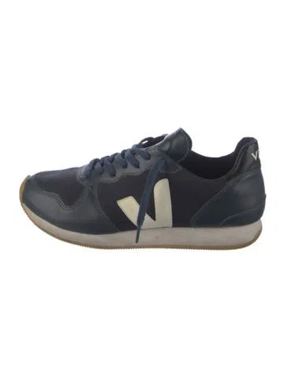 Pre-owned Veja Leather Sneakers In Blue