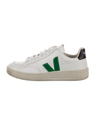 Pre-owned Veja Leather Sneakers In Green/white