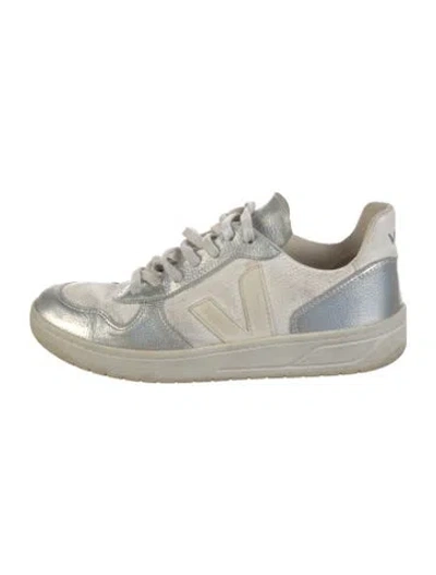 Pre-owned Veja Leather Sneakers In Metallic/white