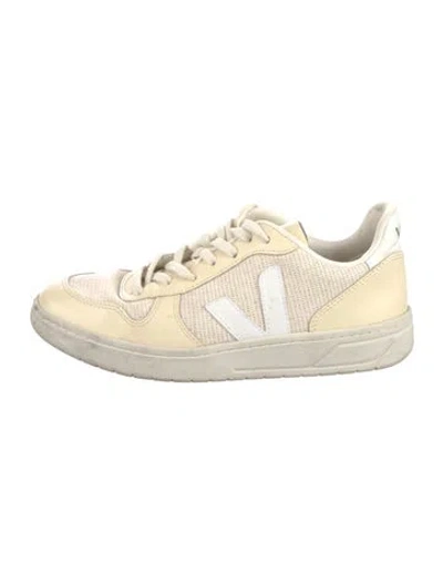 Pre-owned Veja Leather Sneakers In Neutral