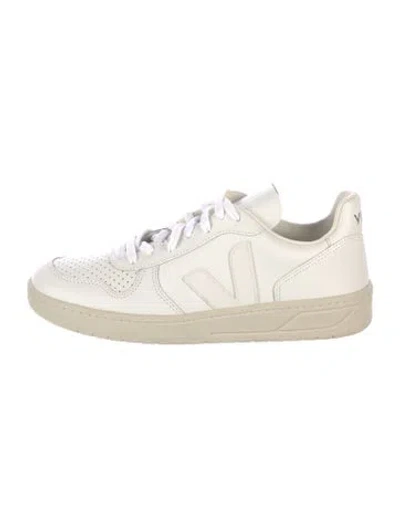 Pre-owned Veja Leather Sneakers In Neutral