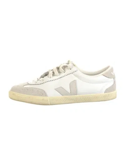 Pre-owned Veja Leather Sneakers In Neutrals
