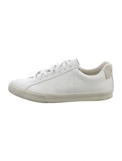 Pre-owned Veja Leather Sneakers In Neutrals