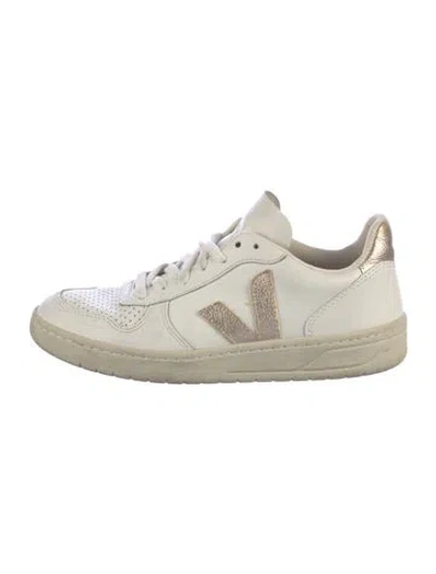 Pre-owned Veja Leather Sneakers In Neutrals/white