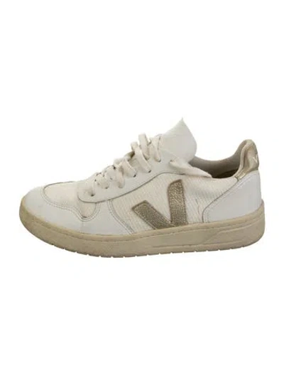 Pre-owned Veja Leather Sneakers In Neutrals/white