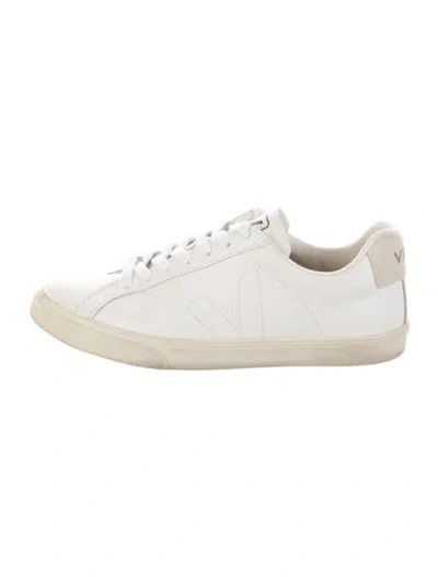 Pre-owned Veja Leather Sneakers In White