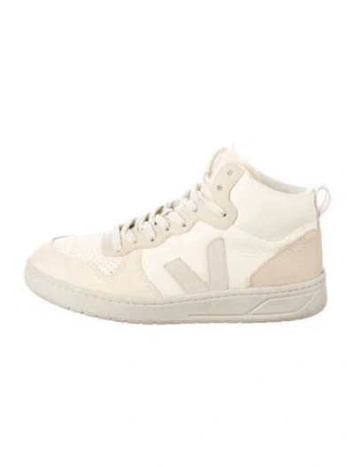 Pre-owned Veja Leather Sneakers In White