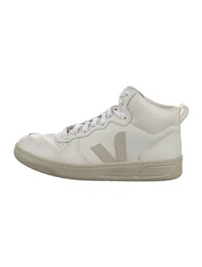 Pre-owned Veja Leather Sneakers In White