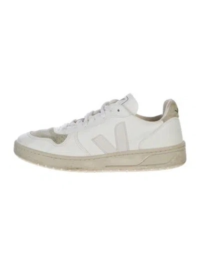 Pre-owned Veja Leather Sneakers In White