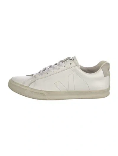 Pre-owned Veja Leather Sneakers In White
