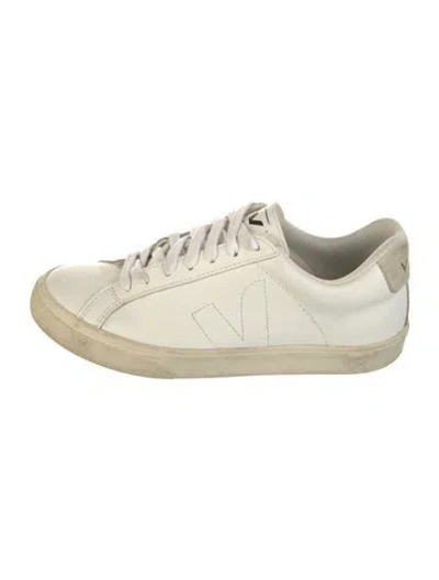 Pre-owned Veja Leather Sneakers In White