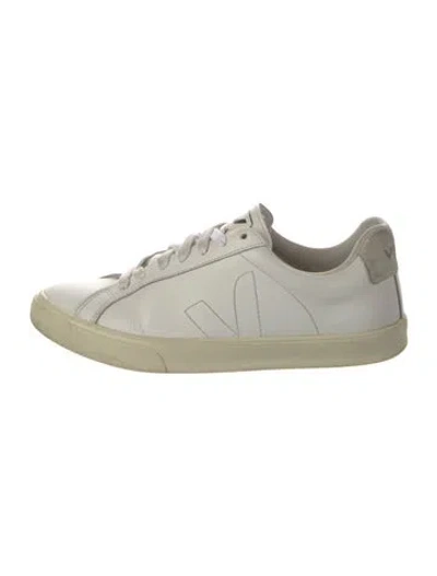 Pre-owned Veja Leather Sneakers In White