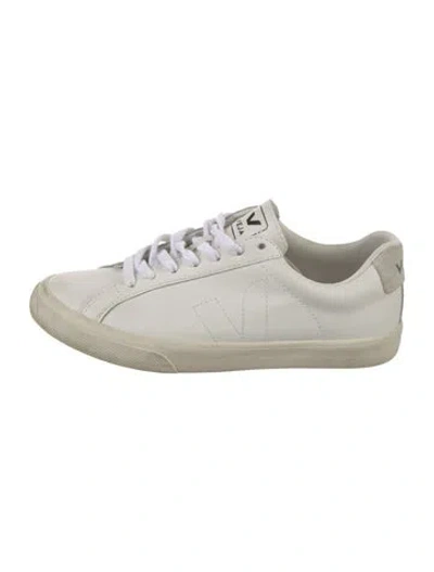 Pre-owned Veja Leather Sneakers In White