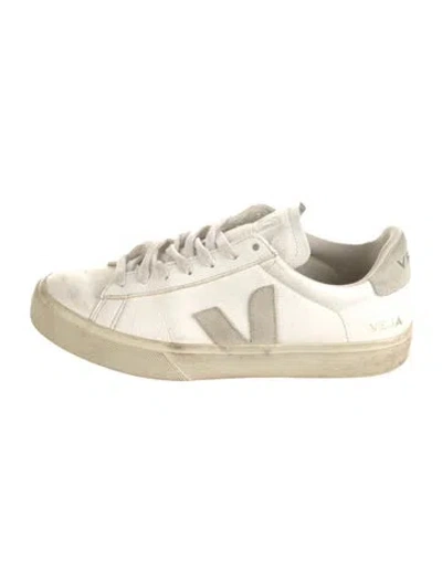 Pre-owned Veja Leather Sneakers In White