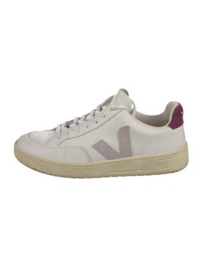 Pre-owned Veja Leather Sneakers In White