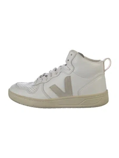 Pre-owned Veja Leather Sneakers In White