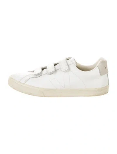 Pre-owned Veja Leather Sneakers In White