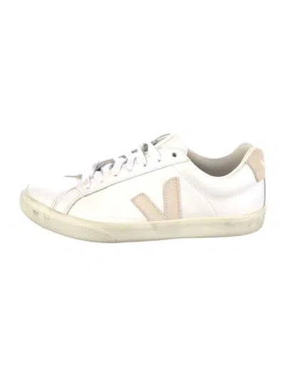 Pre-owned Veja Leather Sneakers In White