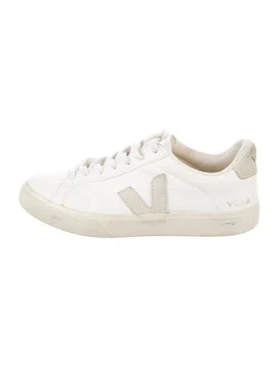 Pre-owned Veja Leather Sneakers In White