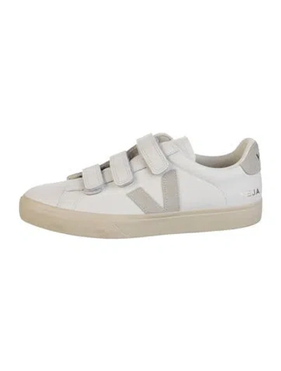 Pre-owned Veja Leather Sneakers In White