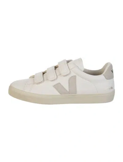 Pre-owned Veja Leather Sneakers In White