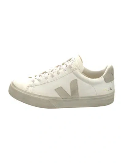 Pre-owned Veja Leather Sneakers In White