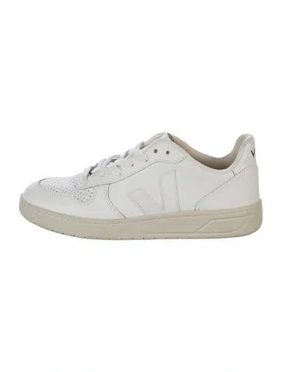 Pre-owned Veja Leather Sneakers In White