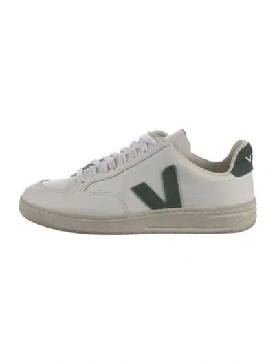 Pre-owned Veja Leather Sneakers In White