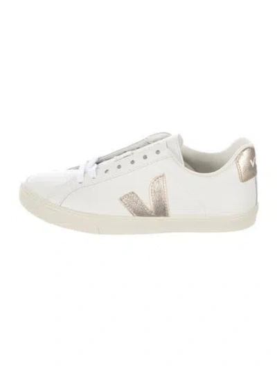 Pre-owned Veja Leather Sneakers In White