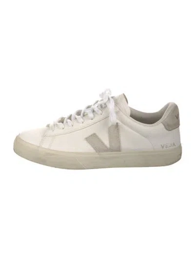 Pre-owned Veja Leather Sneakers In White