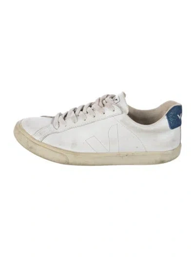 Pre-owned Veja Leather Sneakers In White